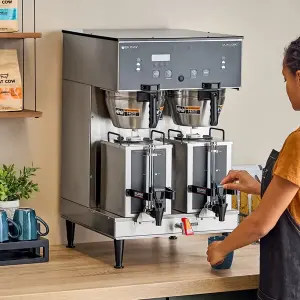 Bunn 35900.0010 BrewWISE GPR DBC 18.9 Gallon Dual Coffee Brewer - 120/208-240V, 16800W