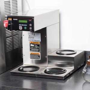 Bunn 38700.0002 Axiom 15-3 Automatic Coffee Brewer with 3 Lower Warmers - 120V