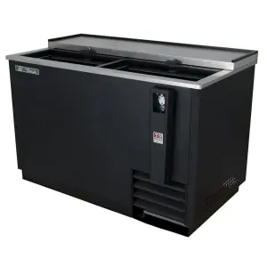 True TD-50-18-HC 50" Forced Air Bottle Cooler - Holds (396) 12 oz Bottles, Lid Locks, 115v